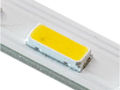 Светодиодная планка для подсветки ЖК панелей JL.E270P4414-067GS-R8P-M-HF (600 мм, 92 светодиода)